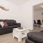V Holiday home *